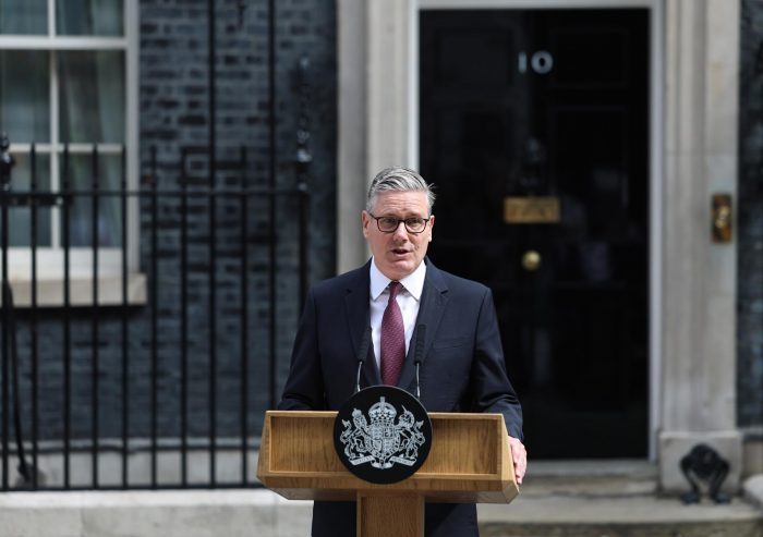 El primer ministro británico, Keir Starmer, anuncia su dimisión