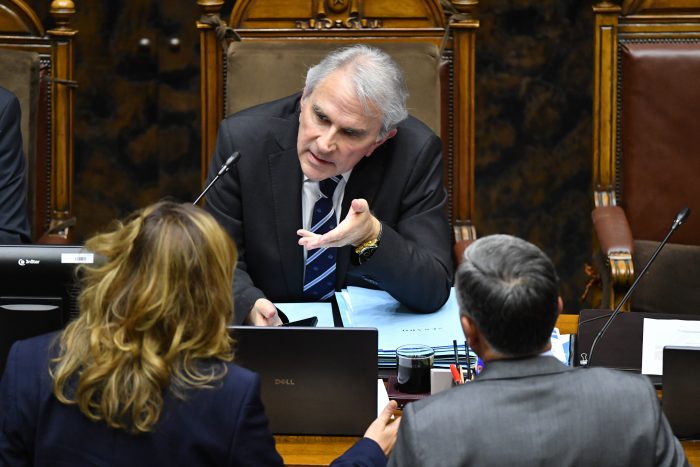 Moreira y AC contra Grau: cuestiona momento y dice que republicanos "están aprendiendo" a gobernar