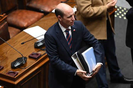 Ministro Arrau presenta ante la Sala del Senado plan de seguridad con 3 ejes, 7 focos y 26 proyectos