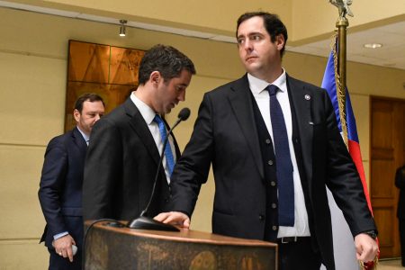 Diputado Kunstmann (Rep) pide disculpas por viaje al Caribe: "Primero está Dios, después la familia"
