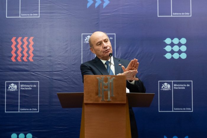 No se cumple promesa de campaña de Kast: Quiroz dice que no habrá equilibrio fiscal en este Gobierno