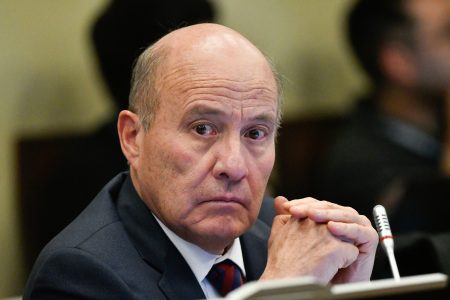 Amuch propone a Quiroz cerrar la Subdere para compensar menor recaudación municipal