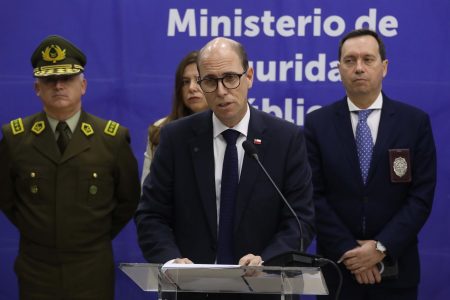 Gobierno anuncia urgencia a proyectos para reforzar protección a policías