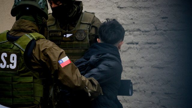 Cámara da luz verde a propuesta UDI para presionar a Kast a bajar la edad penal a 13 años