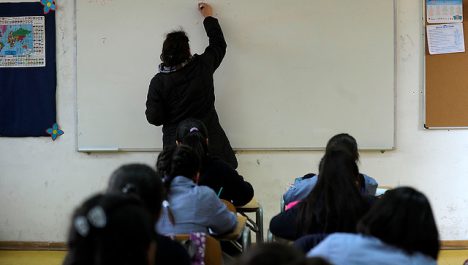 Estudio rebate cifras sobre contrataciones en SLEP y desarma tesis de alza “explosiva” del personal