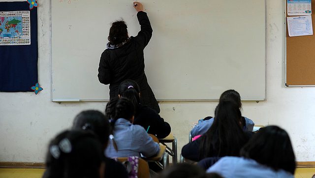 Estudio rebate cifras sobre contrataciones en SLEP y desarma tesis de alza “explosiva” del personal