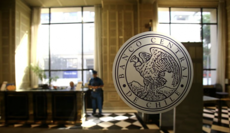 Menos crecimiento, más riesgos: el incómodo Informe de Política Monetaria que viene