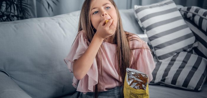 Comer en ausencia de hambre y exceso de peso infantil