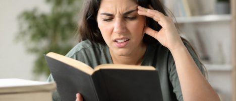 Dislexia en adultos: la condición invisible que miles de chilenos podrían tener sin diagnóstico
