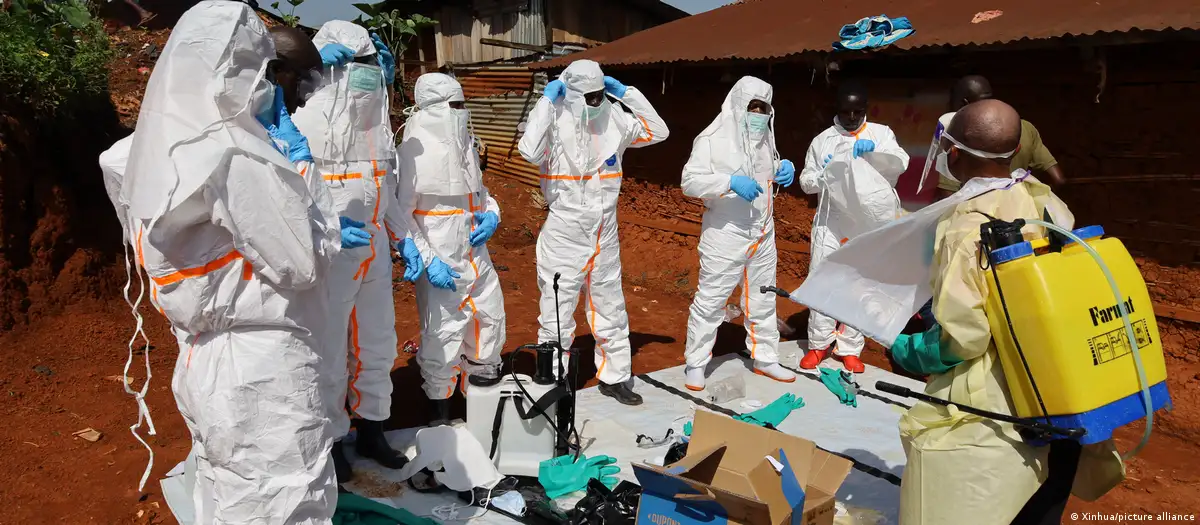 Cómo la desinformación está agravando la epidemia de ébola