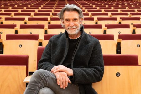 Actor Francisco Melo y director italiano Giovanni Panella debutan con Sinfónica Nacional de Chile