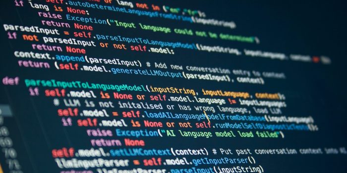 El problema del lenguaje en tiempos de inteligencia artificial y la disputa por la autoría