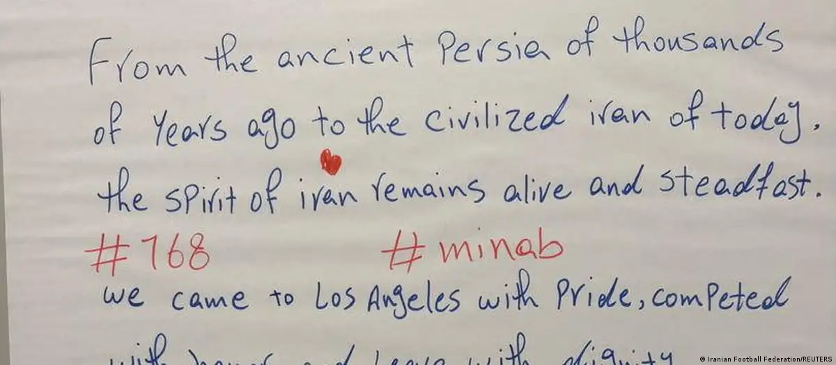 Selección de Irán deja mensaje en el vestidor de Los Ángeles
