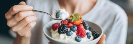 Menopausia: qué comer para proteger el corazón, los huesos y reducir los síntomas