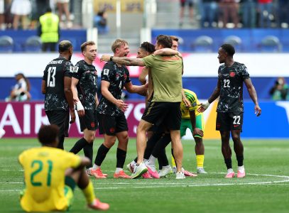 Mundial: Canadá gana en los descuentos a Sudáfrica y clasifica a octavos de final