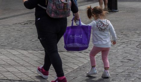 Si eres mamá o jefa de hogar, hay 5 bonos del Estado en junio que podrías estar perdiendo
