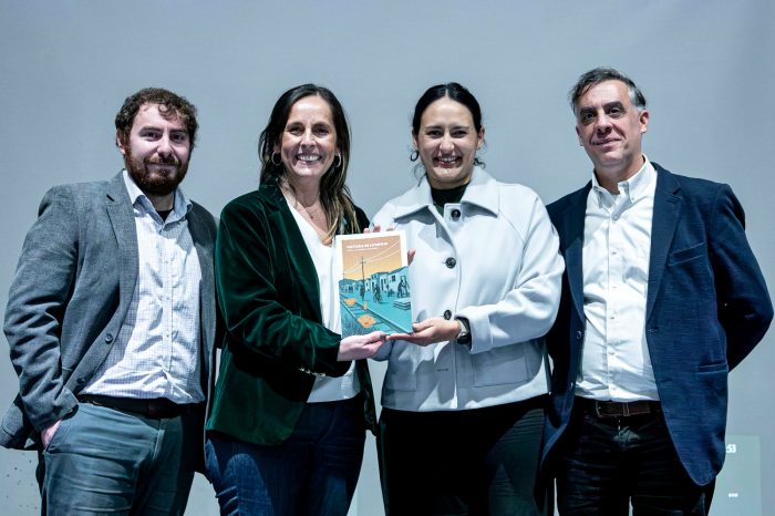 Lanzan libro y documental con la historia de la comuna de Lo Espejo