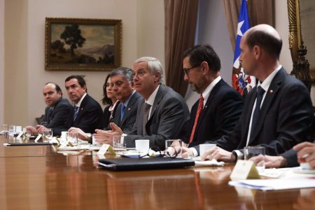 Kast reúne a poderes del Estado por caso de niños haitianos e instruye actuar con “máxima urgencia"