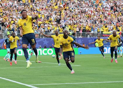 Ecuador 2-1 Alemania: los de Beccacece firman una remontada inédita y pasan a dieciseisavos