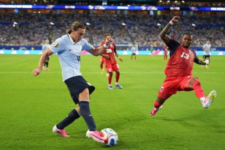 Uruguay empata 2-2 con Cabo Verde
