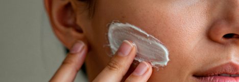 Cáncer de piel en invierno: advierten que la radiación UV sigue siendo un riesgo todo el año