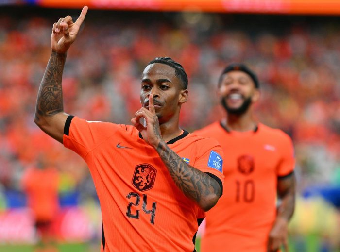 Países Bajos derrota 5-1 a Suecia en Mundial