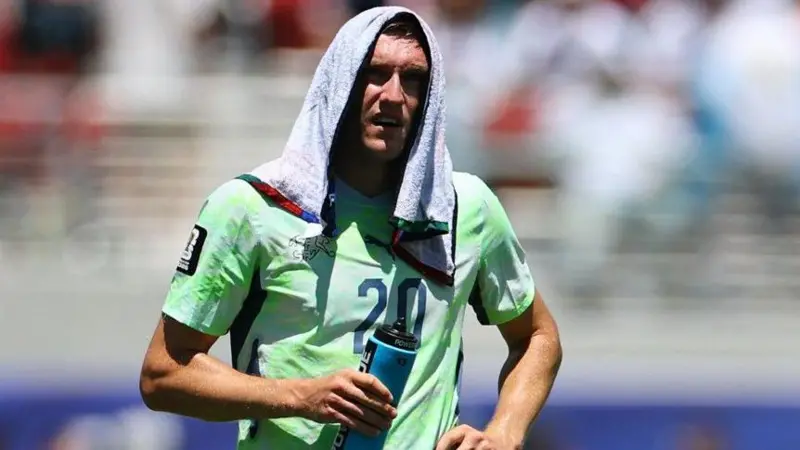 Pausas de hidratación en el Mundial: quiénes ganan y quiénes pierden con la medida