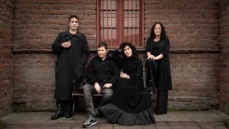 Elenco original de "Neva" se reúne en Teatro Mori Bellavista para revisitar aplaudida obra chilena