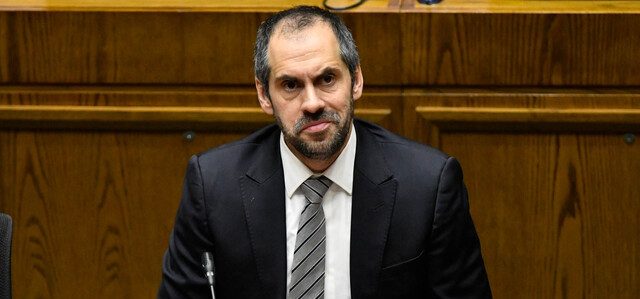Quiebre oficialista en Senado: acusación constitucional contra Grau cae por división en la derecha