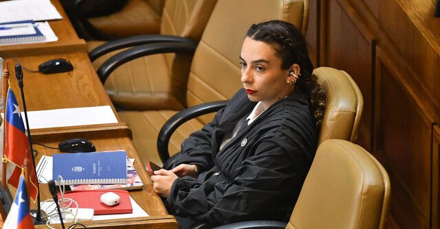 “Gestos burlescos”: Derecho U. Chile acusa al equipo de diputada Rodríguez de provocar a estudiantes