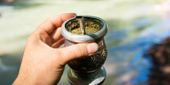 Mate en invierno: consumo crece en la temporada fría y Chile gana terreno entre los materos