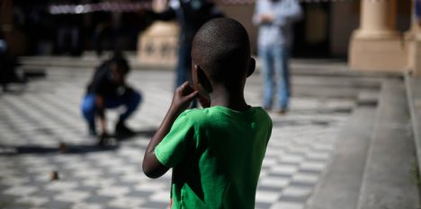 Búsqueda de niños haitianos suma primer hallazgo: siete menores ubicados en Estación Central