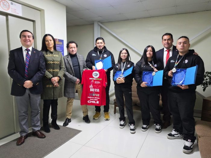 De San Carlos al mundo: estudiantes causan furor con su bomba de agua activada por celular