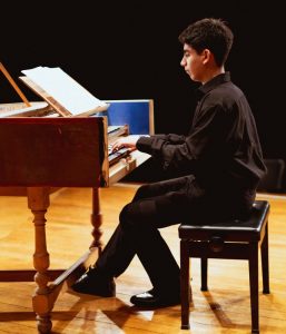Clavecinista de 14 años en Teatro Biobio
