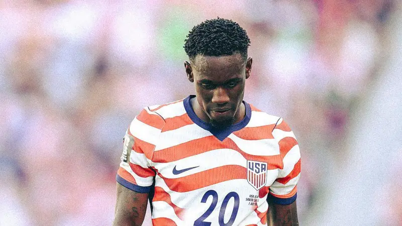 "Cruza una línea": críticas a FIFA por suspender sanción a goleador de EEUU tras llamado de Trump