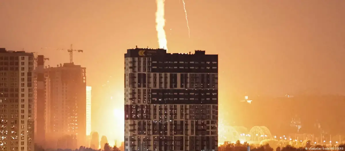 Rusia lanza nuevo ataque masivo sobre Kiev: al menos 14 muertos antes de la cumbre de la OTAN