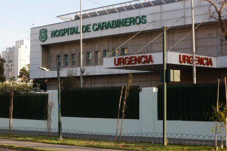 Gobierno confirma investigación por cirugías a esposa del general director de Carabineros