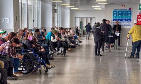 CEP advierte crisis en salud más allá de las listas de espera: alerta por cáncer y gasto de bolsillo