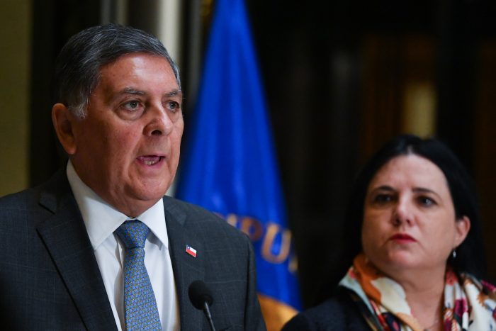 Alvarado califica como un “error” ilegalidad de Steinert: “Todos podemos cometer alguno”