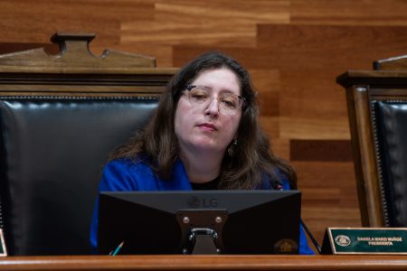 Presidenta del TC baja el perfil a acusaciones de "tercera cámara" y apunta a opiniones "partisanas"