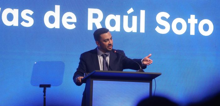 Raúl Soto toma mando del PPD con dura autocrítica: "La centroizquierda dejó de interpretar" al país