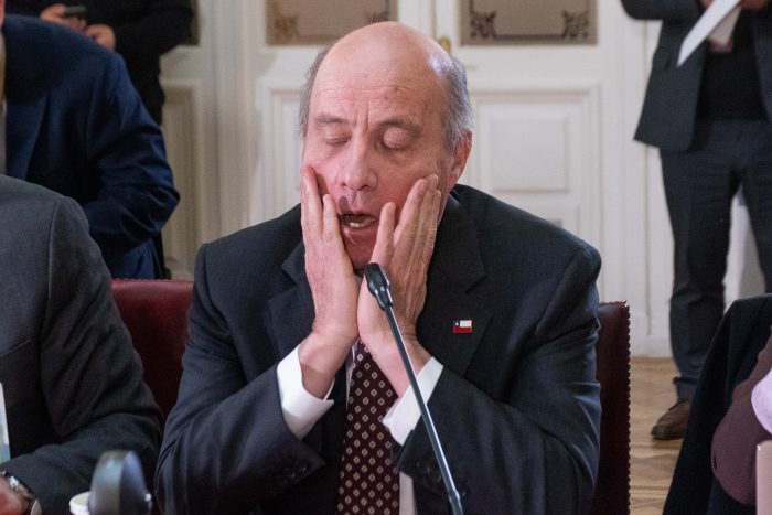 Sin crecimiento, sin bajas de tasas y sin espacio fiscal: la semana mas incómoda para Quiroz