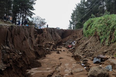 Sistema frontal: Papudo, Viña del Mar y Carabineros reportan nuevos efectos de la emergencia