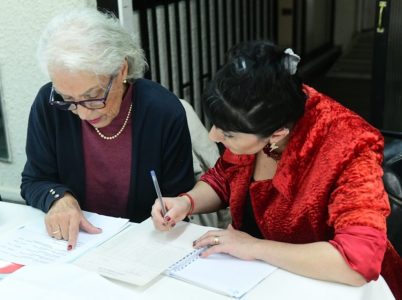 Adultos mayores: cómo pagar $0 en contribuciones este semestre
