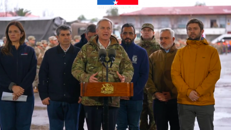 Presidente Kast supervisa despliegue de la FACh ante sistema frontal y activa plan de emergencia
