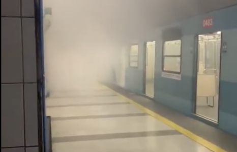 Fuego en tren obliga a cerrar seis estaciones de la Línea 5 del Metro