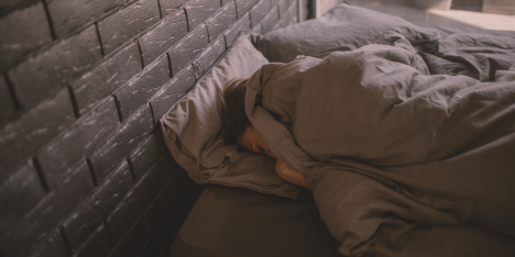 ¿Menos de ocho horas? Expertos explican por qué el descanso ideal varía entre personas