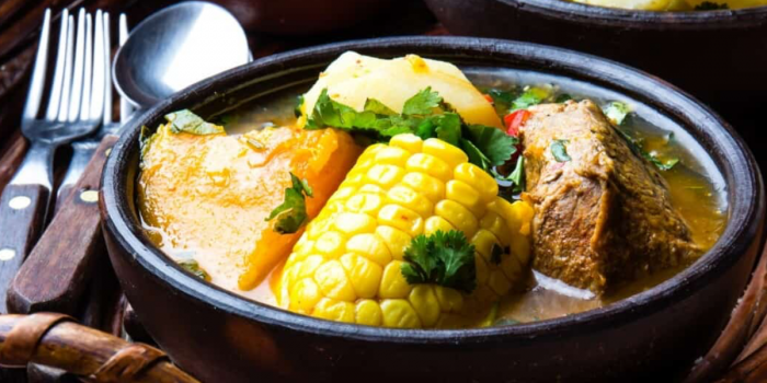 Día de la Cazuela: el plato que reúne a Chile y convierte al centro de Santiago en una gran mesa