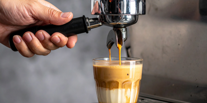 Estudio de The Wall Street Journal respalda el café: 5 tazas diarias no aumentan el riesgo cardiaco