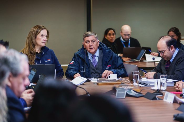 Gobierno suspende clases en Coquimbo y Huasco ante sistema frontal